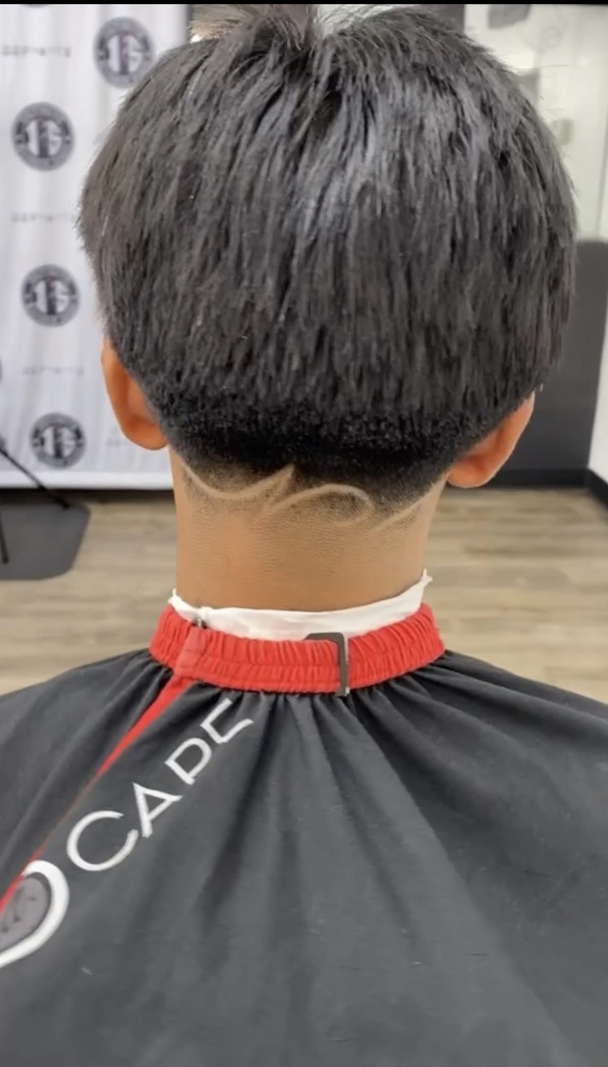 Clean neckline and bowl fade close-up result